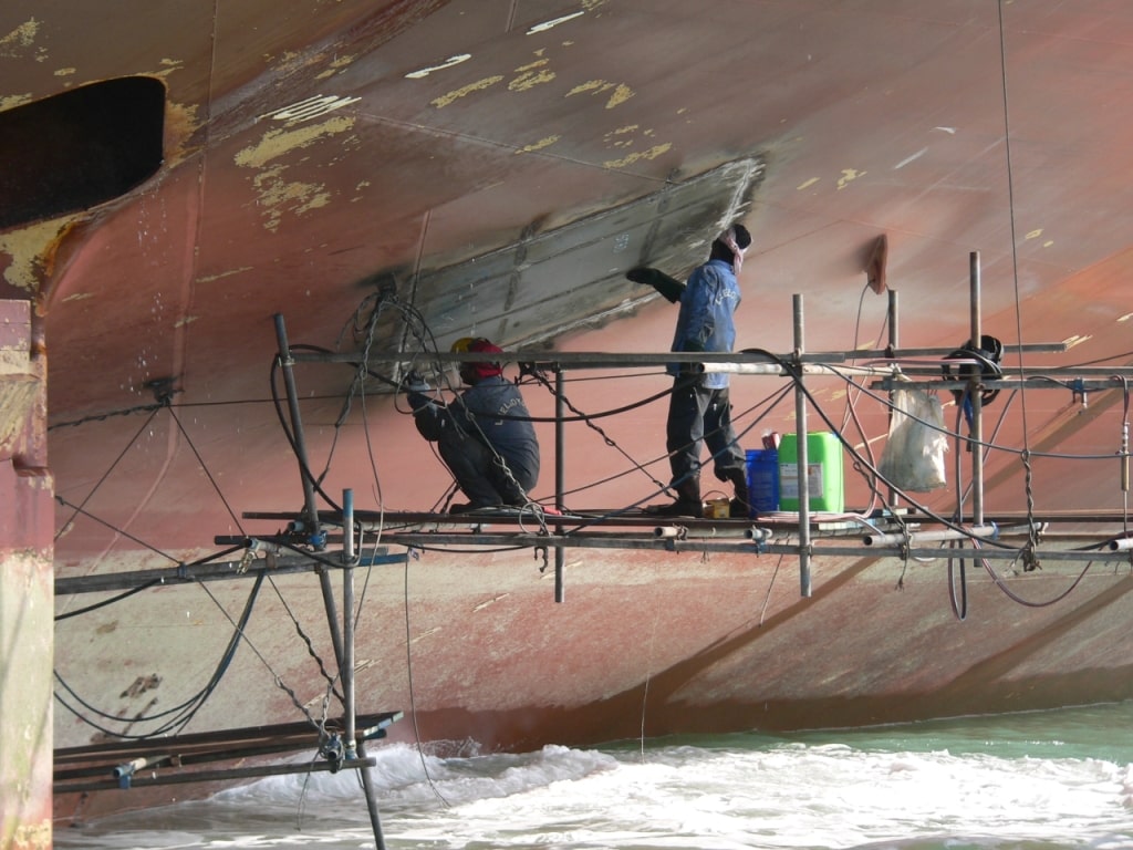 Side Shell Repair with Hanging Staging at Anchorage image 
